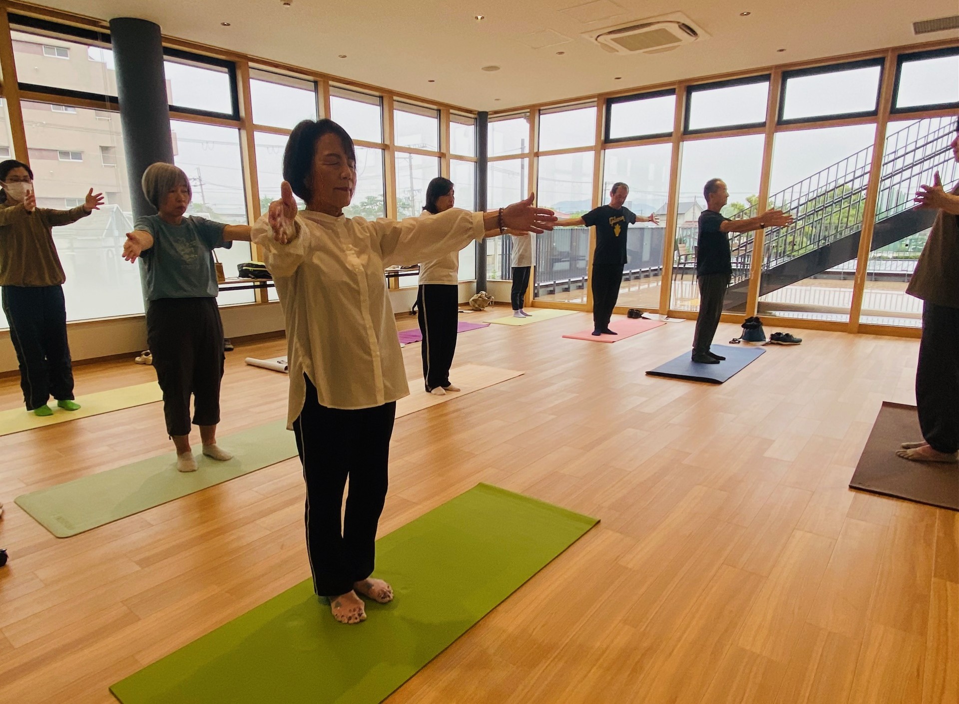 心と身体のリラックスヨガ