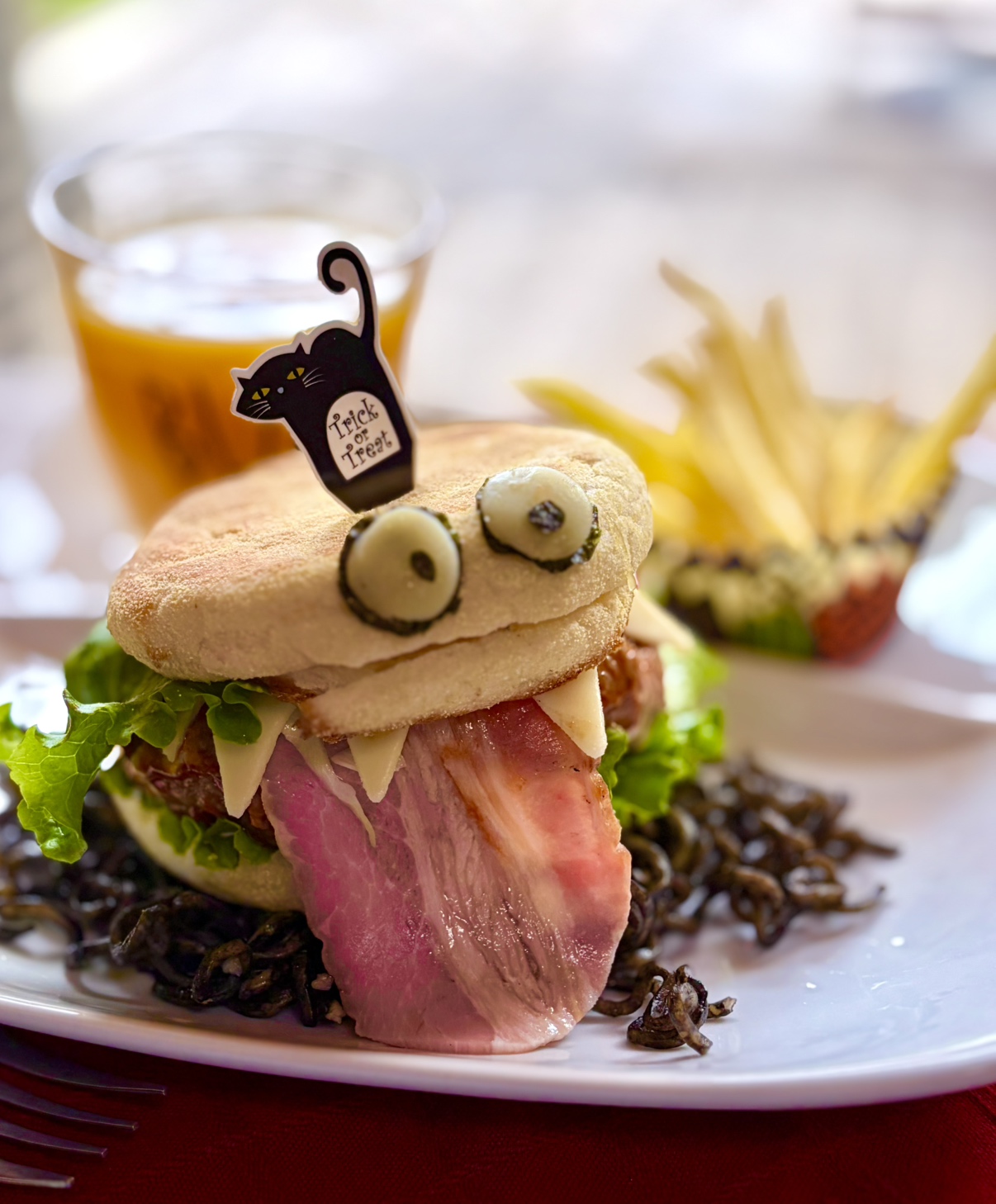 親子でハロウィンクッキング　こわカワイイ♡ハンバーガーセット！